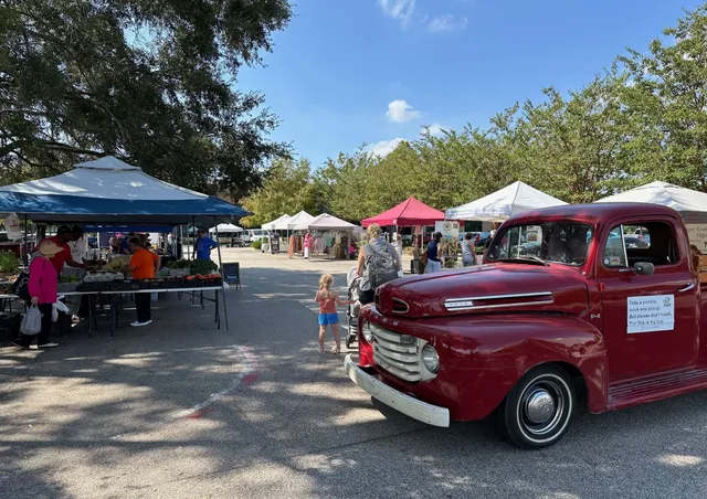 Farmer's Market at Imperial Park